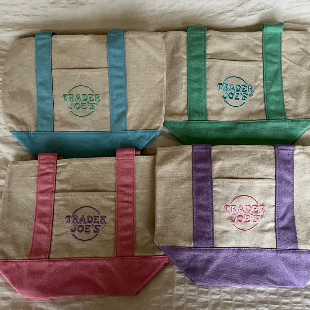 Limited edition Trader Joe’s mini totes 4 pack